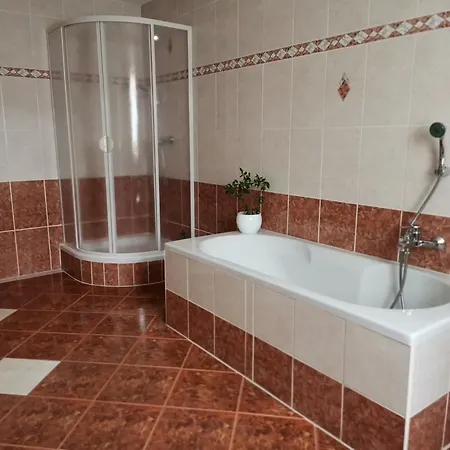 Neu! Ferienglueck - Moderne Fewo- Apartmán Gornsdorf