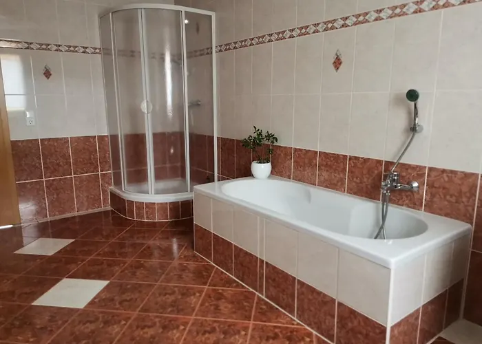 Neu! Ferienglueck - Moderne Fewo- Apartmán Gornsdorf