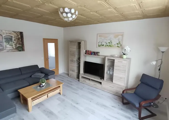 Апартаменты Neu! Ferienglueck - Moderne Fewo- Gornsdorf