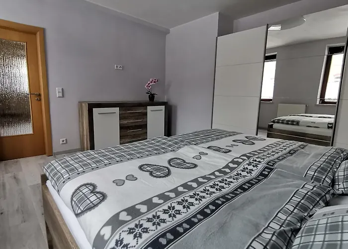 Neu! Ferienglueck - Moderne Fewo- Apartmán Gornsdorf